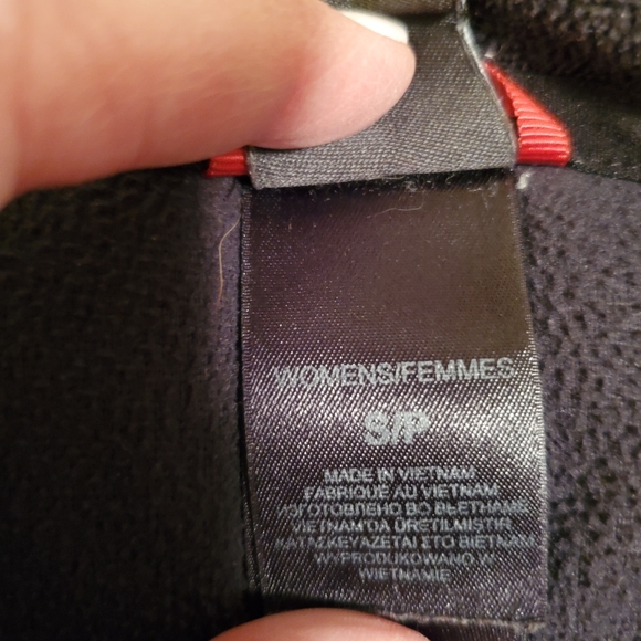 Womens North Face black fleece pullover. Size Small - Picture 4 of 5